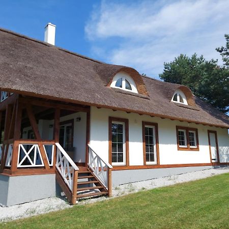 Greyowka Dom Kryty Strzecha W Gardna Park Villa Czysta Exterior photo