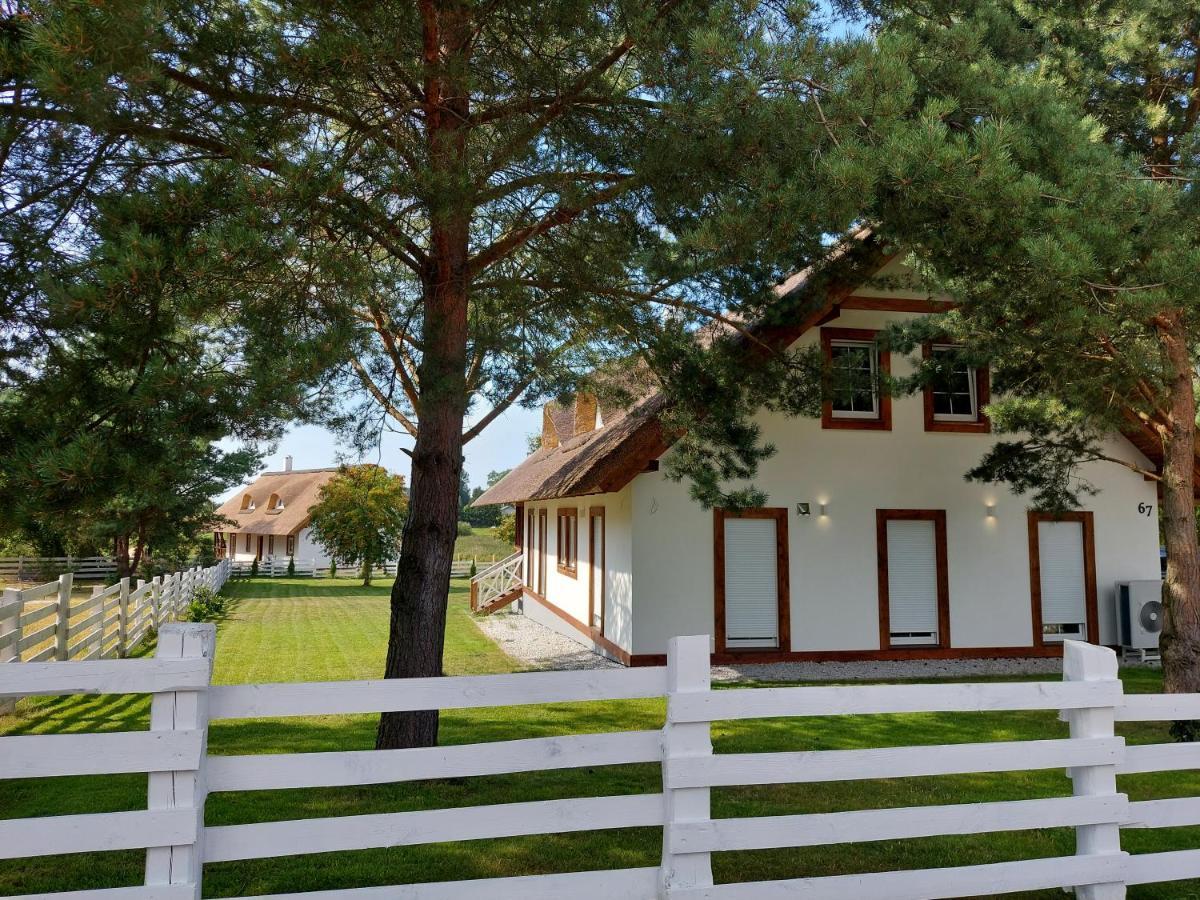 Greyowka Dom Kryty Strzecha W Gardna Park Villa Czysta Exterior photo